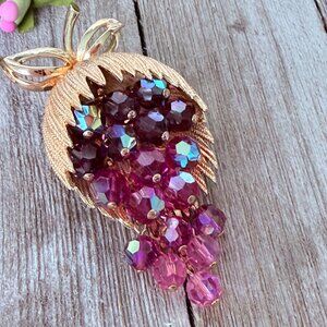 Vintage Schrager AB Cascading Grapes Brooch Gold Tone Pink Purple Blue